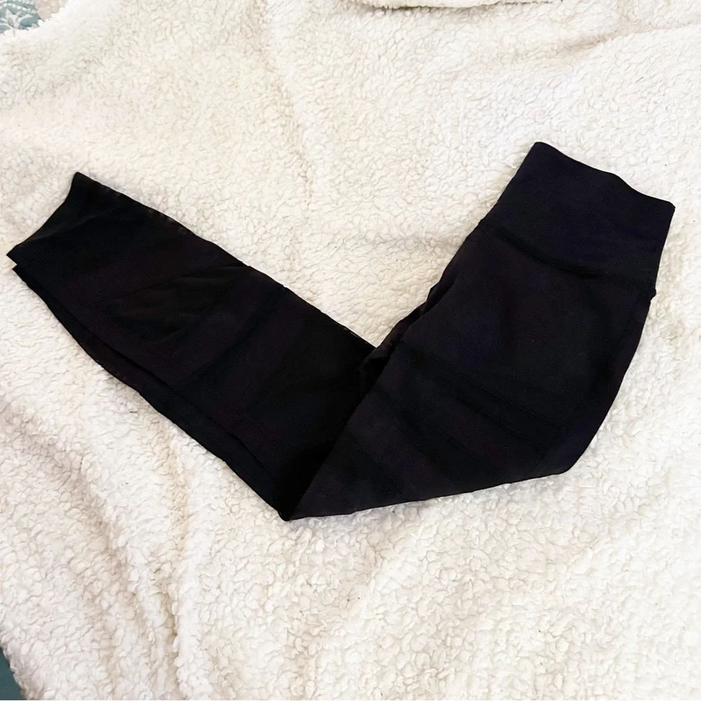Lululemon High Times Crop *Tech Mesh 6‎